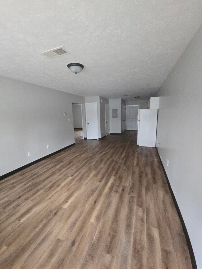 Building Photo - 429 N Wilson Ave