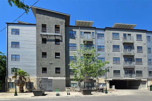 Building Photo - 2502 Leon St