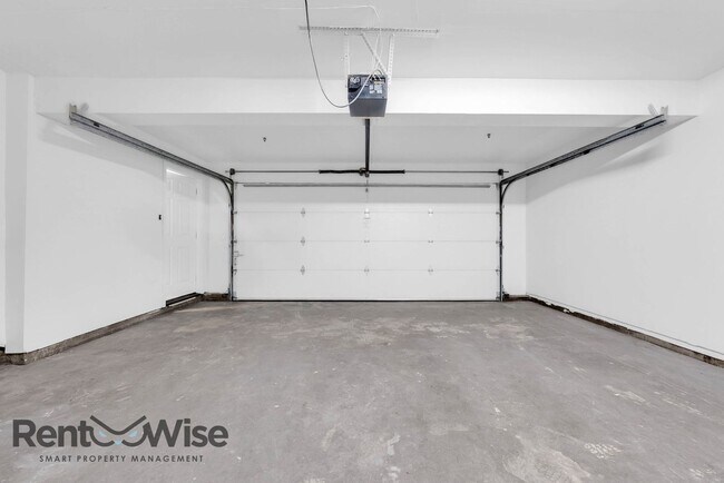 Building Photo - 734 Chestnut St