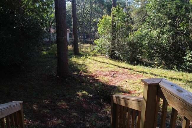 Building Photo - 1404 W Lincoln Ave