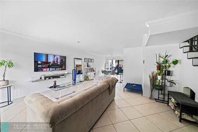 Primary Photo - 8745 SW 137th Ave