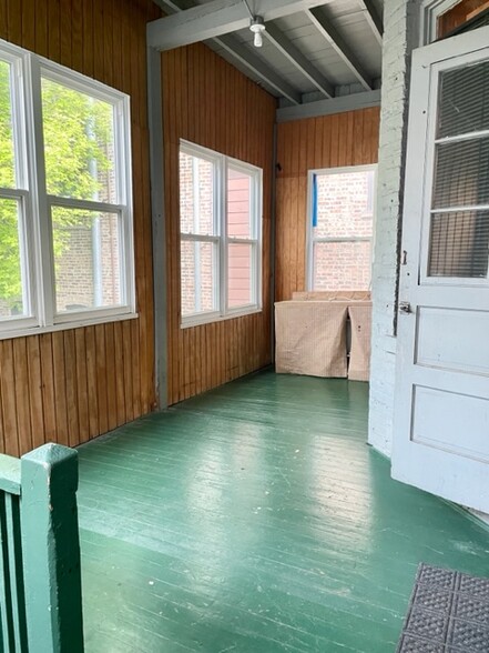 Sun room/back storage - 4032 N Ashland Ave