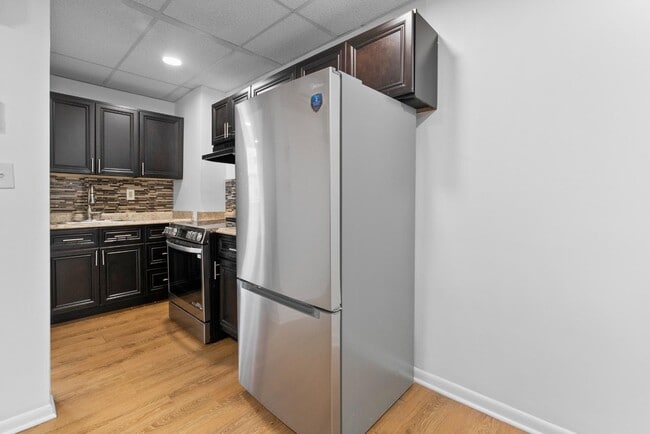 Building Photo - 2539 St Paul St