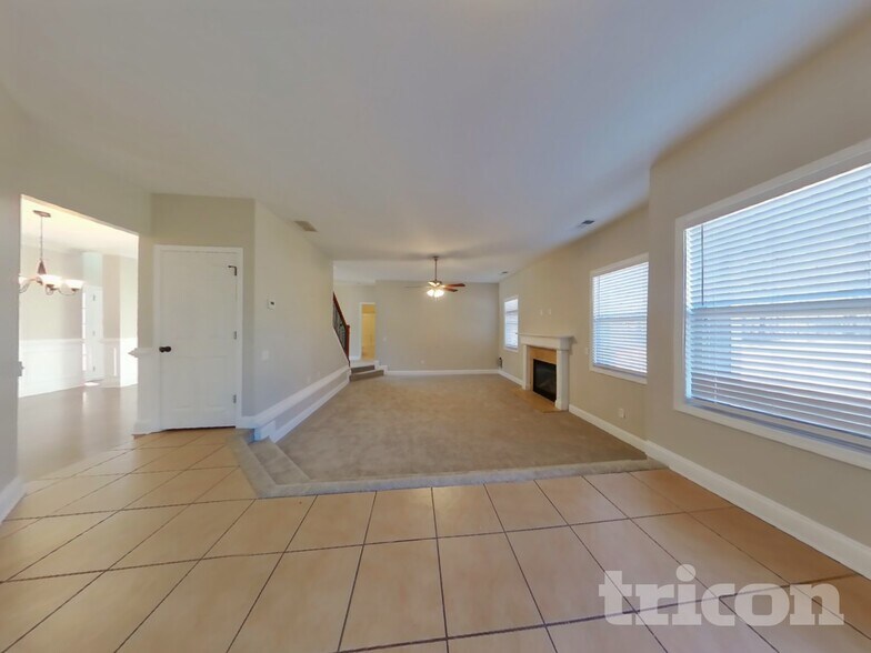 Building Photo - 1016 Summer Cypress Dr