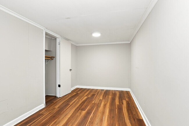 Building Photo - 1602 Walker Ave