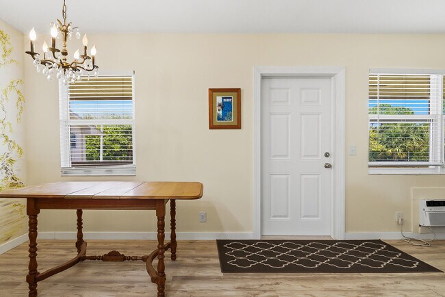 Building Photo - 142 Norwich F