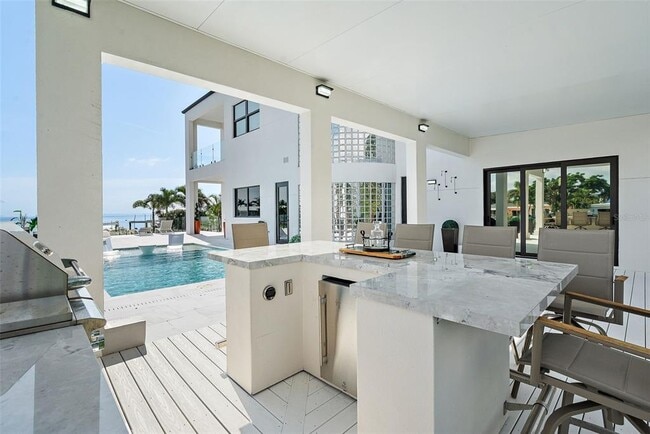 Building Photo - 585 Dolphin Ave SE