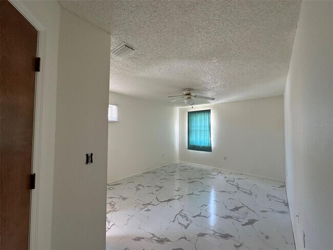 Building Photo - 4416 Englewood Rd