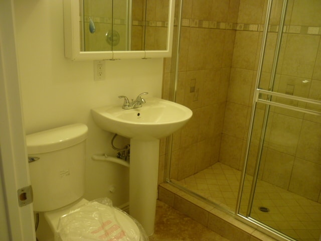 Building Photo - 18350 Hatteras St