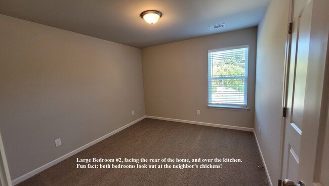 Building Photo - Beautiful Gated-Community Townhome