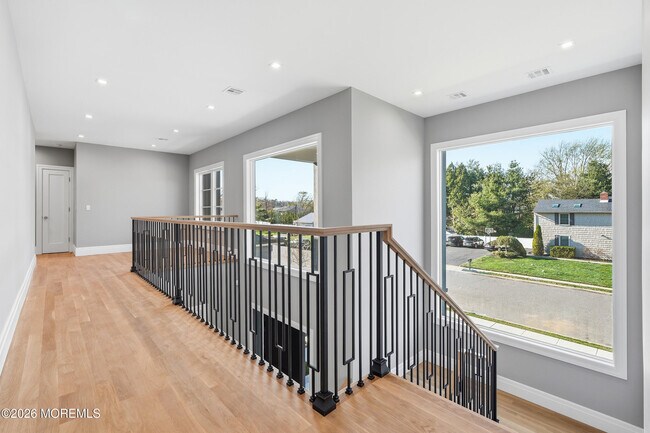 Building Photo - 84 Cooper Ave