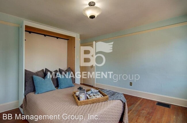 Building Photo - 3 br, 1.5 bath House - 5137 NE Wisteria Drive