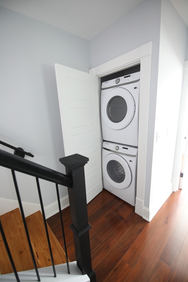 Building Photo - 310 E Beck St