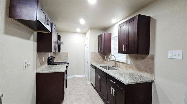 Building Photo - 1010 La Fontana