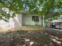 Building Photo - 1103 Berrywood Ave