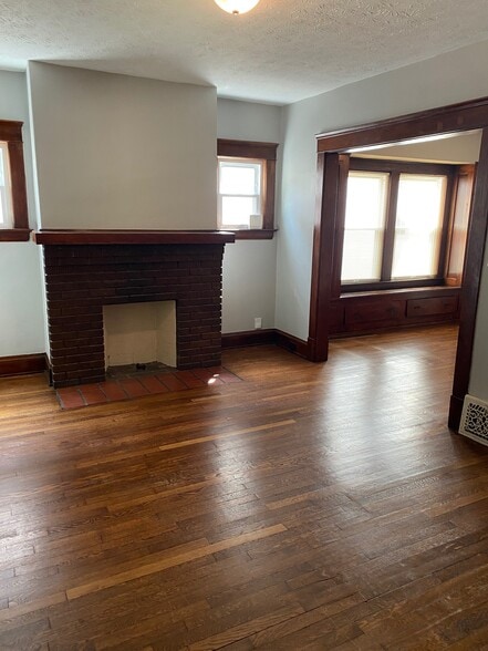 Building Photo - 1280 Mathews Ave