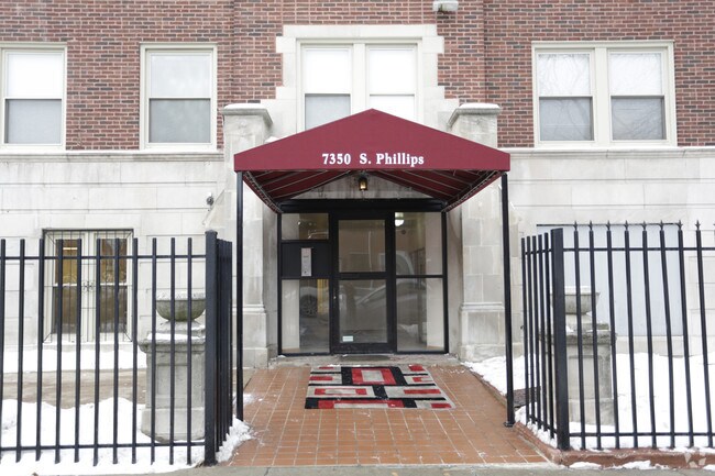 7350 S Phillips Ave - The Shore Residences – 7350 S. Phillips Av...