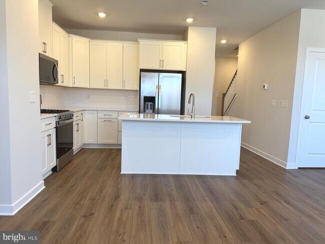 Building Photo - 115 Abramo Victor Dr