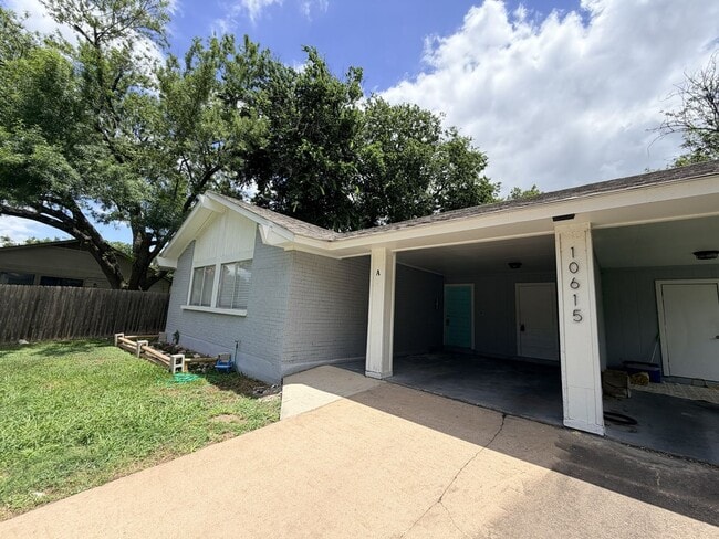 Building Photo - 10615 Golden Quail Dr