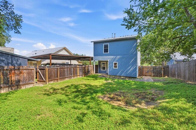 Building Photo - 2720 Oak Springs Dr