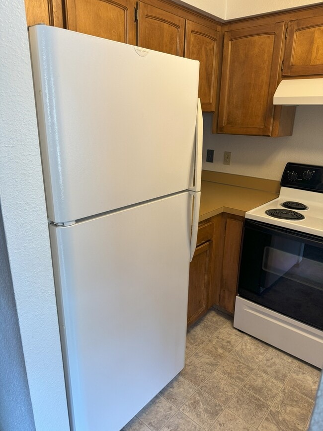Building Photo - 1232 SW Maple Tree Ct