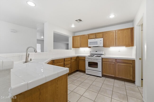 Building Photo - 42144 Madison Dr