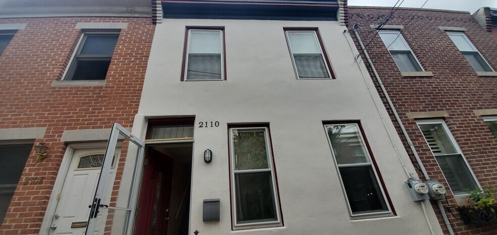 Building Photo - 2110 Saint Albans St