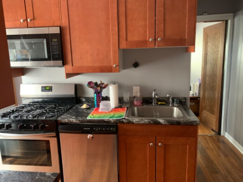 Building Photo - 4719 Chicago Ave