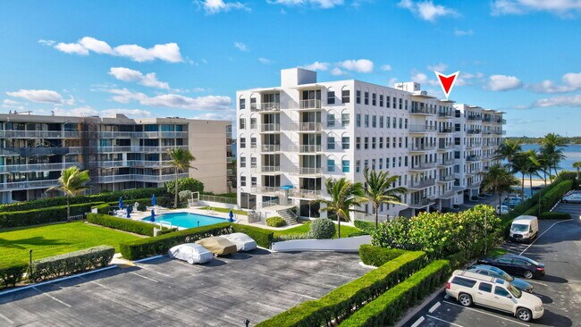 Building Photo - 3230 S Ocean Blvd