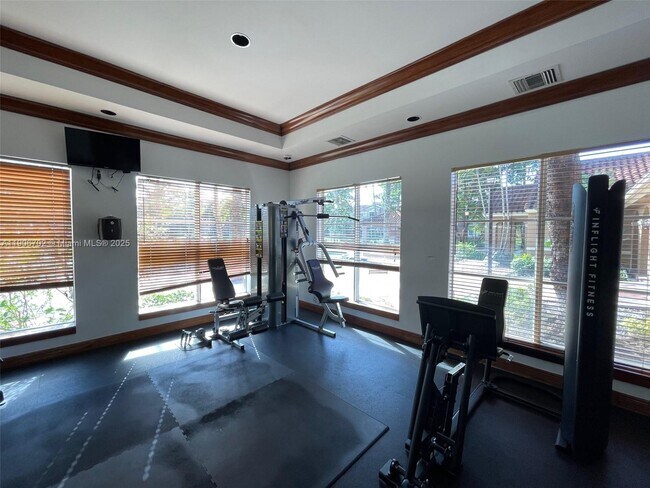 Building Photo - 4856 N State Rd 7