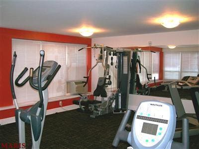 Building Photo - 210 N 17th St