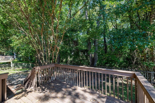 Building Photo - 520 Wyndham Dr