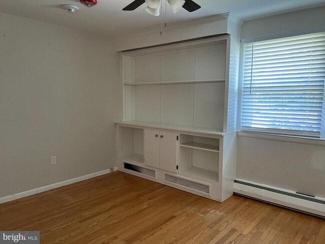 Building Photo - 319 Meetinghouse Ln
