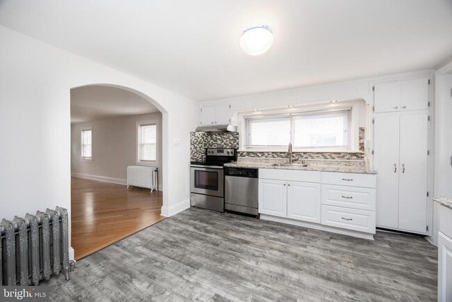 Building Photo - 547 Northbrook Rd