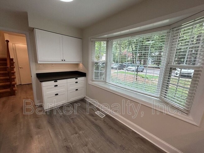 Building Photo - 1215 Collington Dr