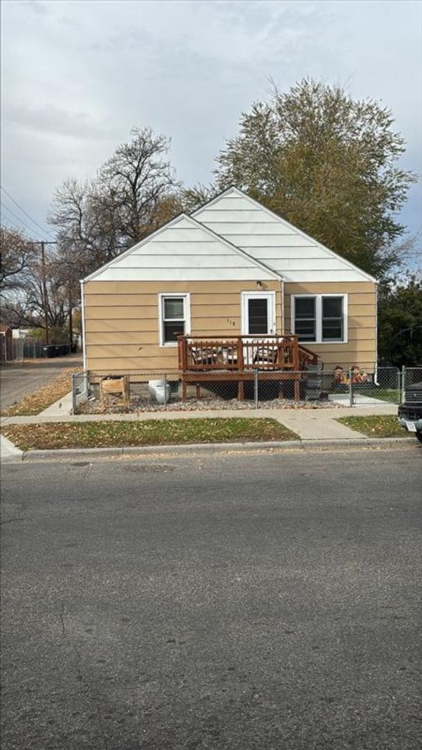 Building Photo - r1186t