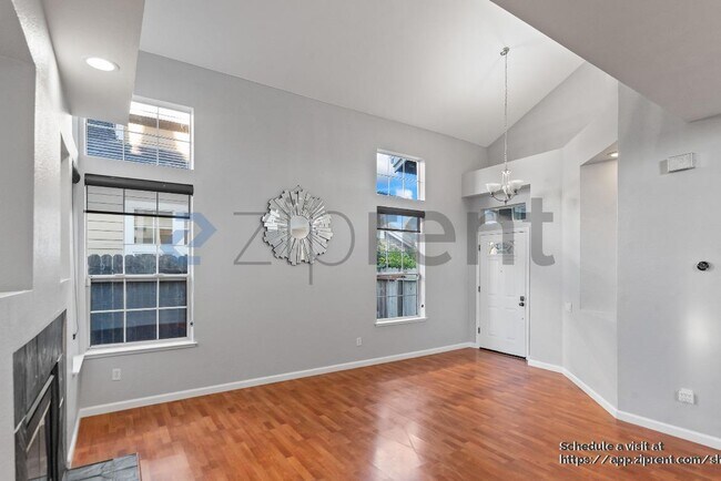 Building Photo - 281 Scotts Valley