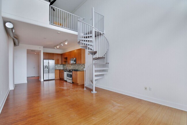 Building Photo - Beautiful 1/1.5 Modern Condo in the Highly...