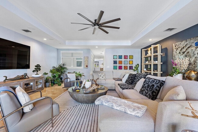 Building Photo - 59 Isle of Venice Dr