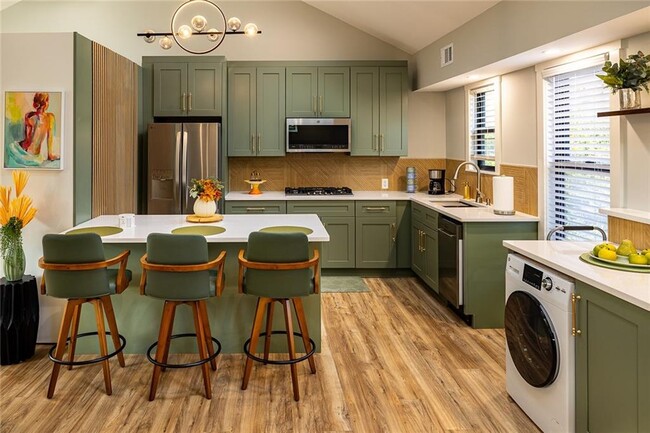 Building Photo - 1668 N Druid Hills Rd NE