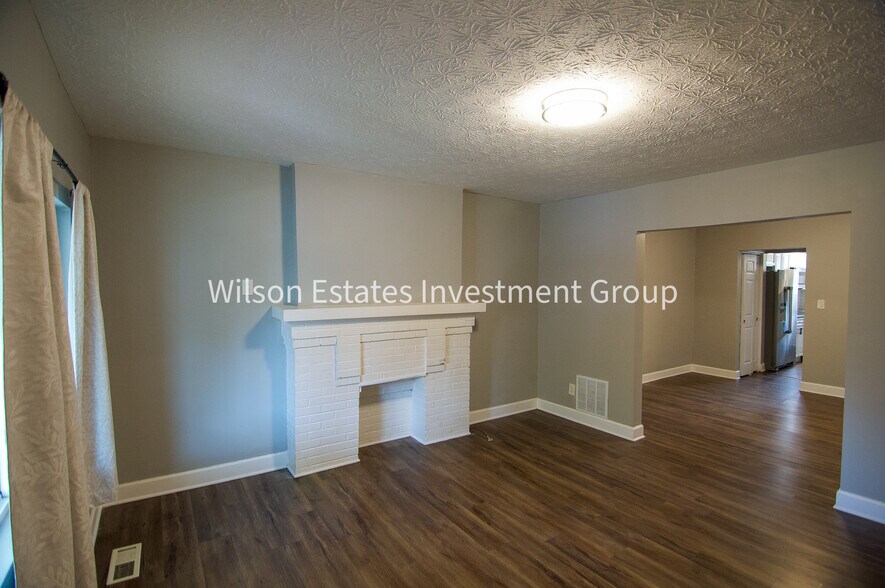 Building Photo - 213 Midland Ave