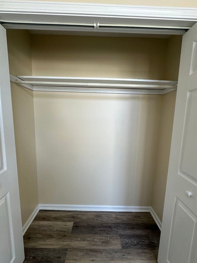 Building Photo - 204 Grandford Pl