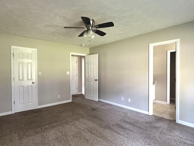 Building Photo - 124 Bayou Ct