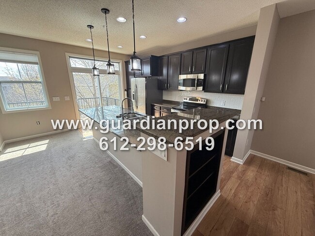 Building Photo - Luxury Townhouse Available Now, Lower Family Room w/Walkout, Balcony, 4 Baths, Large Primary