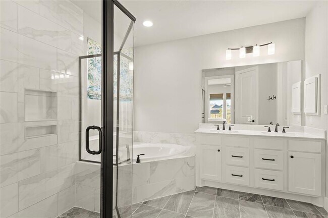 Building Photo - 111 Chinaberry Bnd