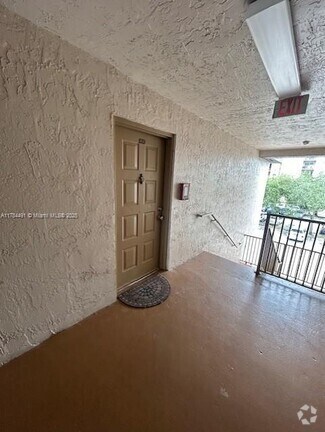 Building Photo - 15201 SW 80th St