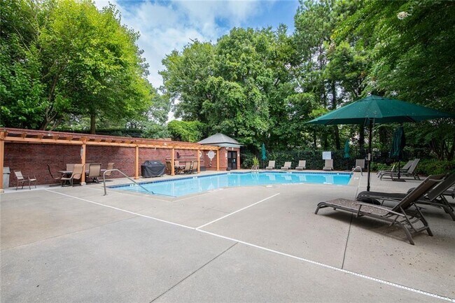 Building Photo - 3275 Lenox Rd NE