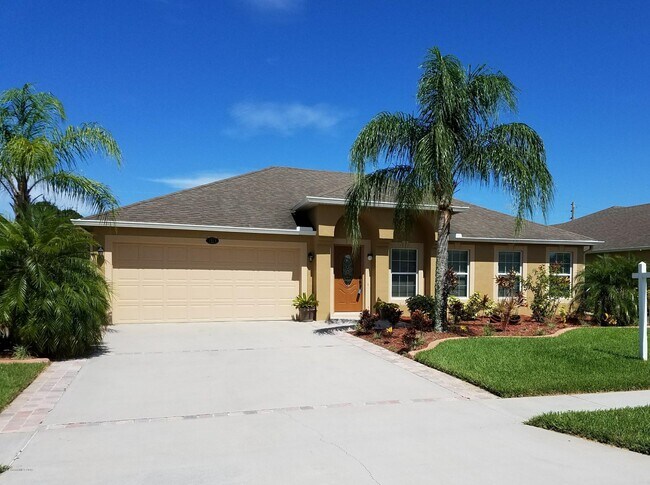 Building Photo - 2014 Snapdragon Dr NW