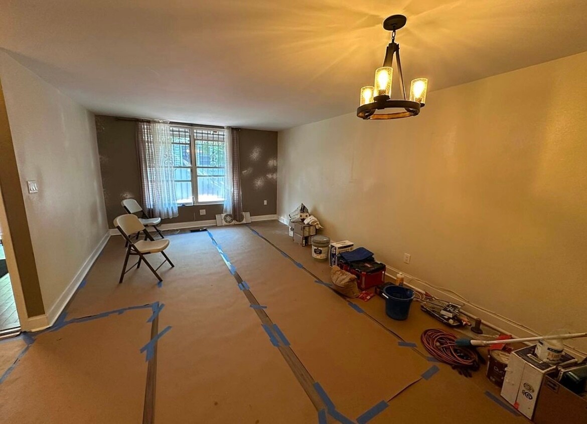 Building Photo - 386B Chauncey St