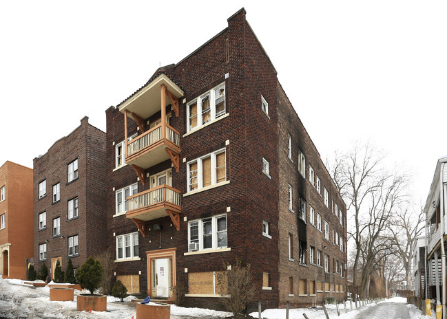 Building Photo - West Court Apartments